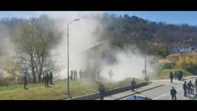 ZACD à Forcalquier: le bâtiment occupé par le "Café des libertés" en cours de démolition