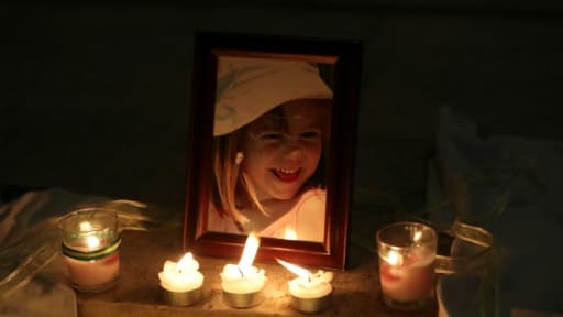Service religieux en mémoire de la fillette britannique Madeleine McCann disparue il y a dix ans, le 3 mai 2017 à l'église de Praia da Luz dans le sud du Portugal