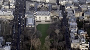 Ces opérations de rénovation devraient s’effectuer par phases successives, réparties sur un calendrier théorique de sept années, pour un coût global qui pourrait atteindre 100 millions d'euros.