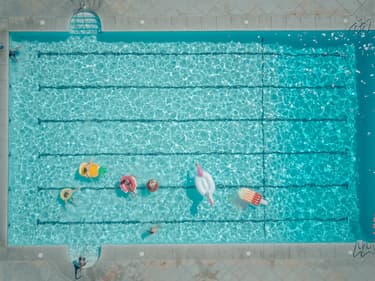 La France compte 3,2 millions de piscines.
