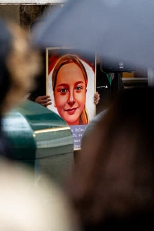 "Pourquoi lui a-t-elle imposé de telles atrocités?" Le calvaire de Lola Daviet, 12 ans, au cœur du procès de Dahbia Benkired