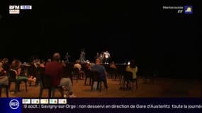 Paris: à La Villette, des artistes répètent leurs futurs spectacles en public