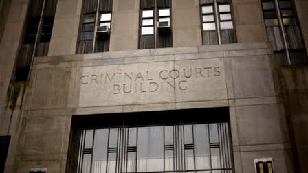 Le tribunal pénal de New York, où Dominique Strauss-Kahn a comparu lundi. Le parquet de New York a demandé le placement en détention préventive du directeur général du FMI, accusé de tentative de viol par une femme de chambre d'un hôtel new-yorkais. /Phot