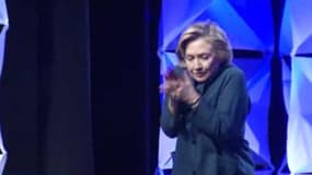 Une femme a lancé une chaussure sur l'ancienne secrétaire d'Etat américaine Hillary Clinton, le 10 avril 2014 à Las Vegas.