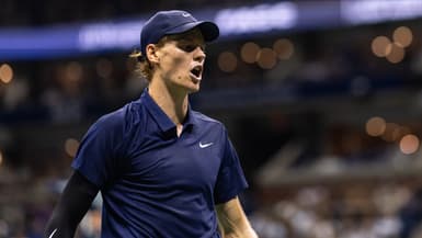 Jannik Sinner domine Felix Auger-Aliassime en demi-finale de l'US Open, le 5 septembre 2025