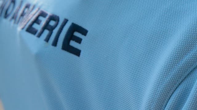 L'homme est mort sur place en pleine rue.