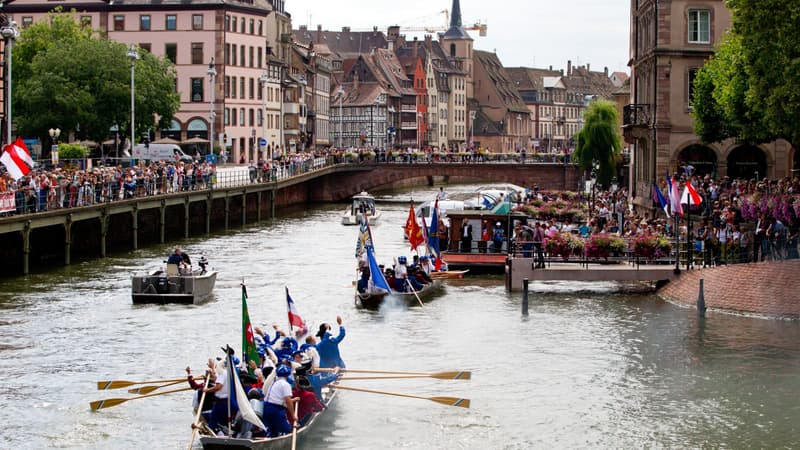 Fanfare, joutes nautiques, dégustations... La ville de Strasbourg en fête pour la Hirsebreifahrt et l'arrivée des Zurichois