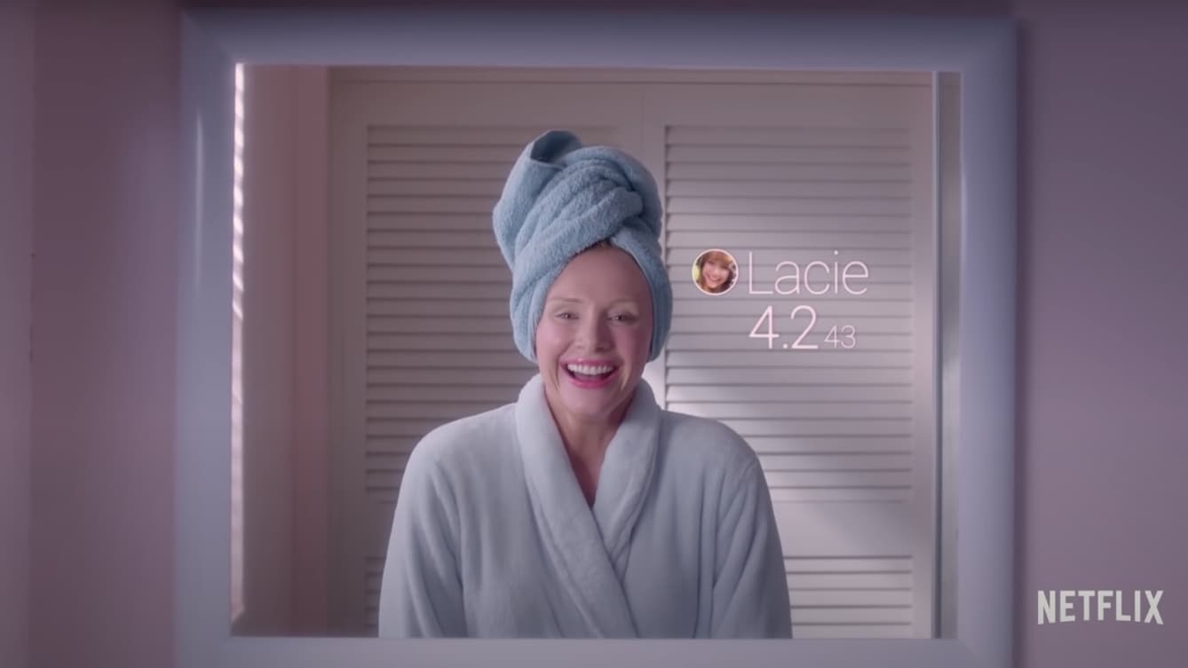 Le personnage de Lacie dans l'épisode "Nosedive" de Black Mirror