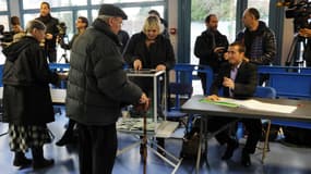 Des électeurs dimanche 13 décembre 2015.