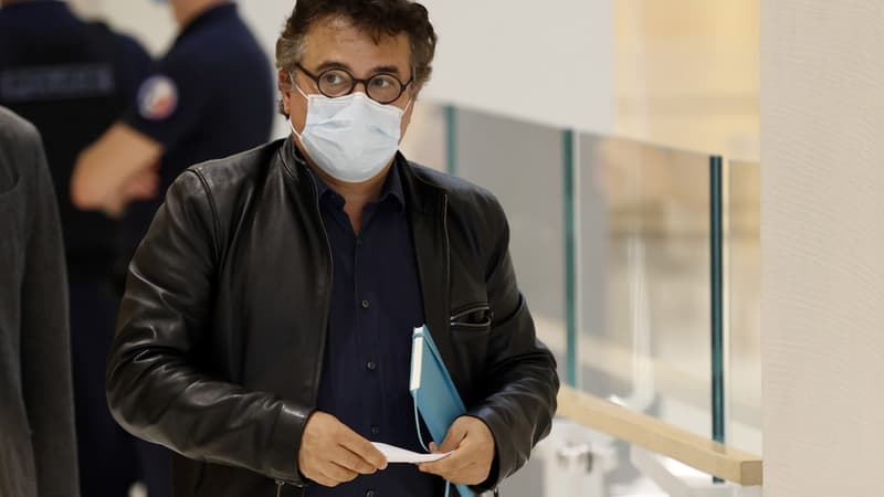 Patrick Pelloux à la sortie du tribunal le 8 septembre 2020, lors du procès des attentats de Charlie Hebdo.