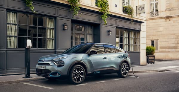 La version 100% électrique de la C4, la ë-C4 La version 100% électrique de la C4, la ë-C4