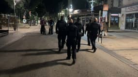 Retour au calme le 22 août 2025 à Aurillac après les affrontements en marge du festival de théâtre de rue la nuit précédente.