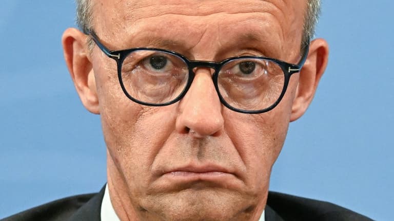 "LES FINANCES PUBLIQUES SONT AU BORD DU GOUFFRE": MALGRÉ UNE DETTE "DÉRISOIRE" PAR RAPPORT À LA FRANCE, L'ALLEMAGNE S'INQUIÈTE POUR SES DÉFICITS