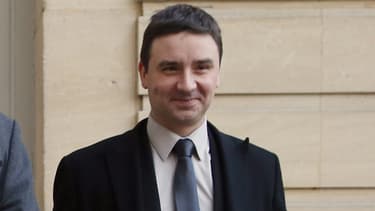 Le sujet est complexe et parfois les médias le caricaturent un peu en présentant une opposition entre chauffeurs de taxis et VTC alors que le problème de fond est entre les taxis et les plateformes numériques.