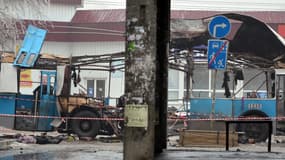 Une attaque suicide contre un trolleybus a fait au moins 14 morts lundi, à Volgograd, en Russie, au lendemain d'un attentat contre la gare de la ville.
