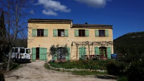 Le mas où vivent les grands-parents du petit Emile, à La Bouilladisse dans le sud de la France le 25 mars 2025