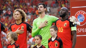 Thibaut Courtois entouré de Wout Faes et Romelu Lukuka avant le match Belgique-Autriche (1-1), le 17 juin 2023