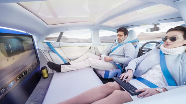 Concept de Tesla Model S autonome développé par Rinspeed XchangE.