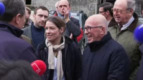 Céline Imart, candidate LR aux européennes de 2024, et Éric Ciotti lors d'un déplacement dans le Tarn le 19 février 2024