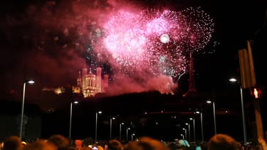 Le feu d'artifice à Lyon lors du 14 juillet 2014