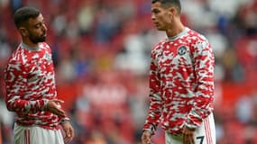Bruno Fernandes et Cristiano Ronaldo avant un match à domicile de Manchester United contre Newcastle en Premier League le 11 septembre 2021