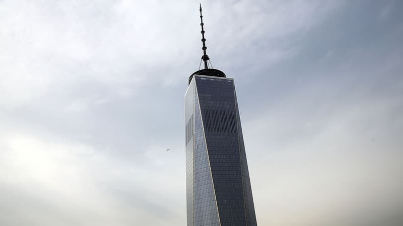 Deux hommes ayant pratiqué le base-jump depuis le One World Trade Center en 2013 ont été condamnés à une amende et des travaux d'intérêts généraux.