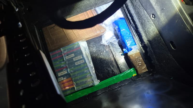 Les paquets de résine de cannabis saisis le 18 avril par les douaniers lors d'un contrôle au péage de la Turbie