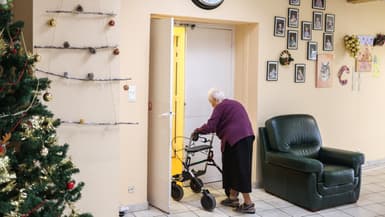 Une personne âgée dans un Ehpad de Saint-Sulpice-La-Pointe le 4 janvier 2023