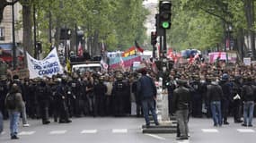 La manifestation "Front social", lundi 8 mai à Paris.