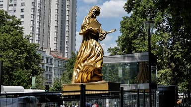 La statue de Gisele Halimi, rue de la Chapelle à Paris le 18 juillet 2025