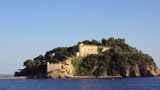 Le fort de Brégançon coûte 620 euros par jour de frais d'entretien et de fonctionnement.