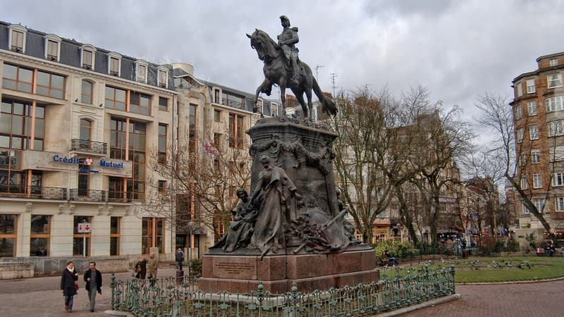 La statue du général Faidherbe, à Lille.