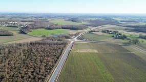 La RD114, près de Cozes, en Charente-Maritime.