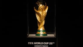 Le trophée de la Coupe du monde de football