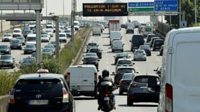 Le préfet de police de Paris Didier Lallement a annoncé vendredi la mise en place samedi de la circulation différenciée en raison d'un épisode de pollution aux particules en Ile-de-France