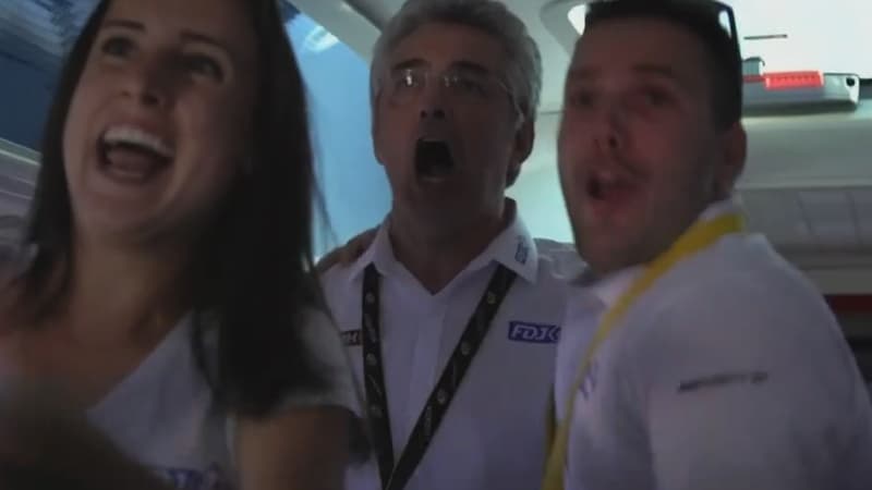 Marc Madiot, l'ambianceur du bus de la FDJ.