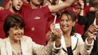 Main dans la main et sourire aux lèvres, la première secrétaire du Parti socialiste et son ancienne rivale du Congrès de Reims, ont affiché l'unité à quelques jours de l'élection européenne du 7 juin.