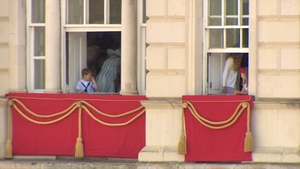Les Enfants de Kate and William au Balcon de Buckingham, on 2 June 2022