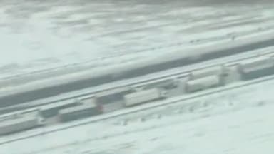 BFMTV survole l'autoroute A1, où sont bloqués plusieurs véhicules dans le sens Paris-Lille, mercredi 13 mars 2013