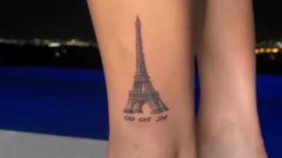 Le tatouage Tour Eiffel de Carlos Alcaraz Le tatouage Tour Eiffel de Carlos Alcaraz