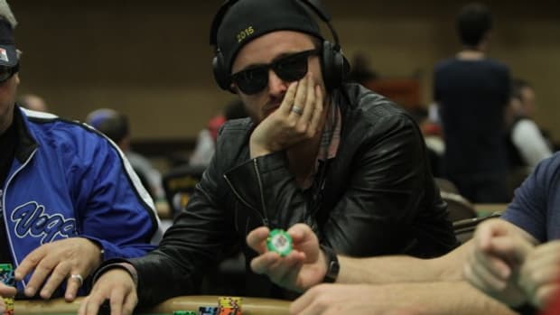 Aaron Paul lors des WSOP 2015 Aaron Paul lors des WSOP 2015