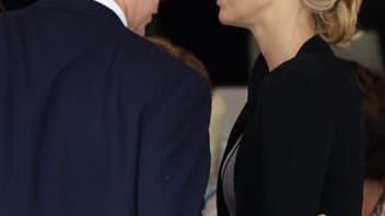 Albert de Monaco et Charlene Wittstock lors du Jumping international de Monte-Carlo. Le palais princier a démenti mardi que Charlene Wittstock ait voulu interrompre récemment les préparatifs du mariage, prévu les 1er et 2 juillet, et rentrer en Afrique du