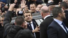 Le nouveau président sera reçu par Anne Hidalgo dimanche à Paris.