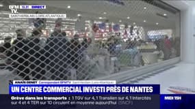 Des manifestants investissent un centre commercial près de Nantes 