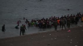  Plus de 6.000 migrants ont traversé la frontière espagnole en un jour 
