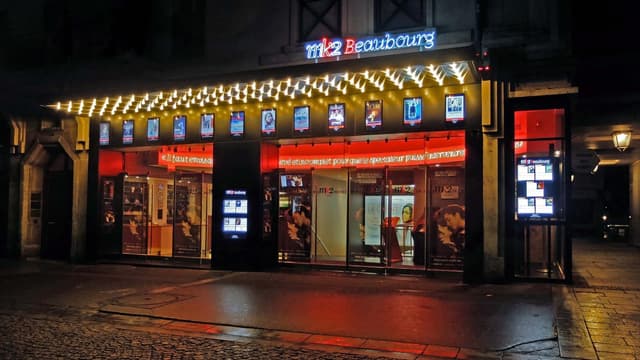 Le MK2 Beaubourg à Paris est la dernière salle 'art et essai' de MK2, et reçoit pour cela une une subvention de 90.000 euros par an.