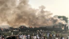 Un incendie s'est déclaré dans un train de passagers à Rahim Yar Khan au Pakistan, le 31 octobre 2019