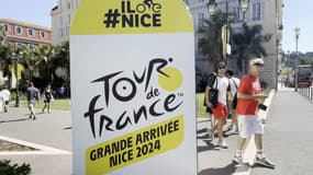 Les préparatifs pour le passage du Tour de France à Nice, en juillet 2024. 