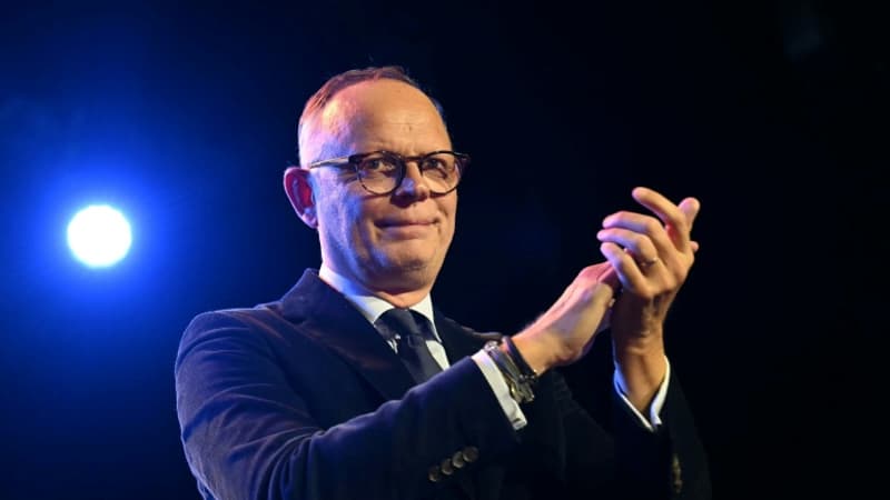 "J'aborde ce mandat avec humilité": Édouard Philippe reconduit à la tête du Havre