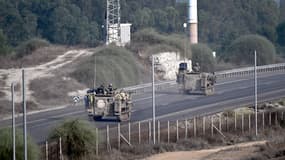 Des chars israéliens s'avancent près de Sdérot, à proximité de la bande de Gaza, en Israël, le 28 octobre 2023